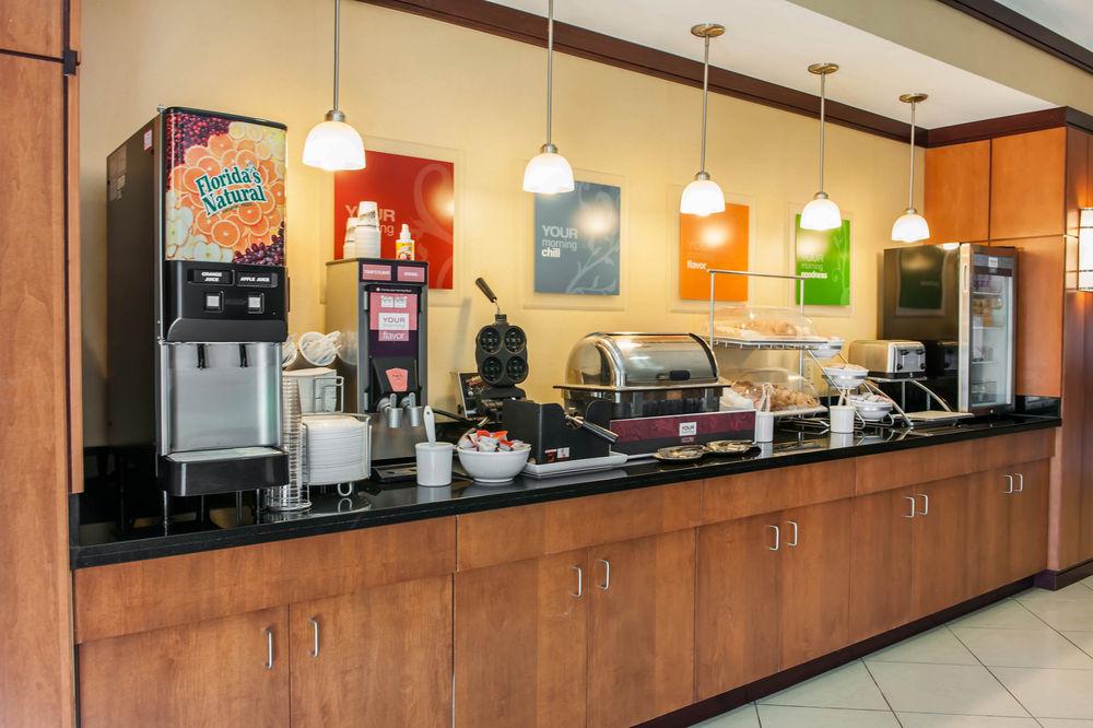 Comfort Suites Southport Eksteriør billede