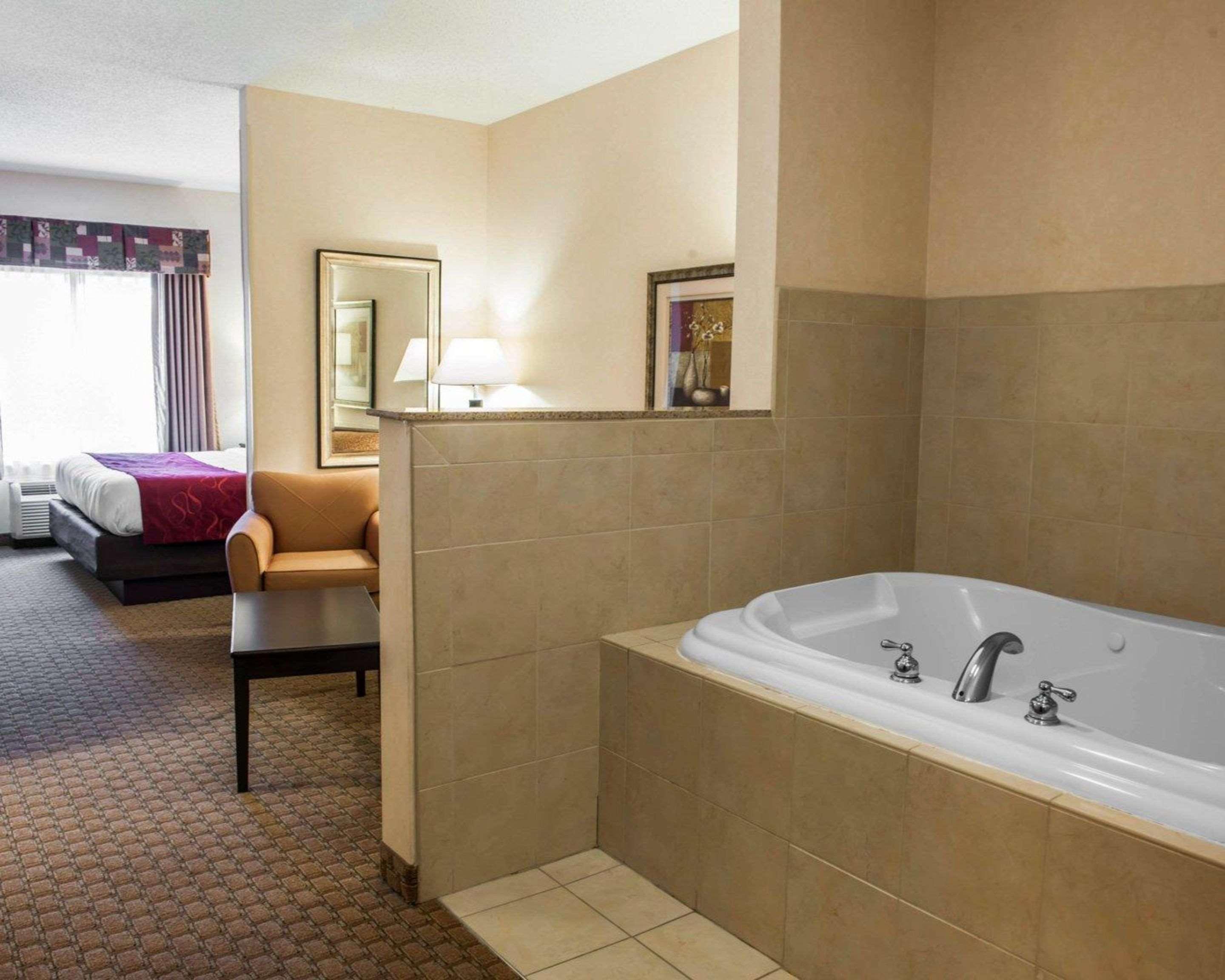 Comfort Suites Southport Eksteriør billede