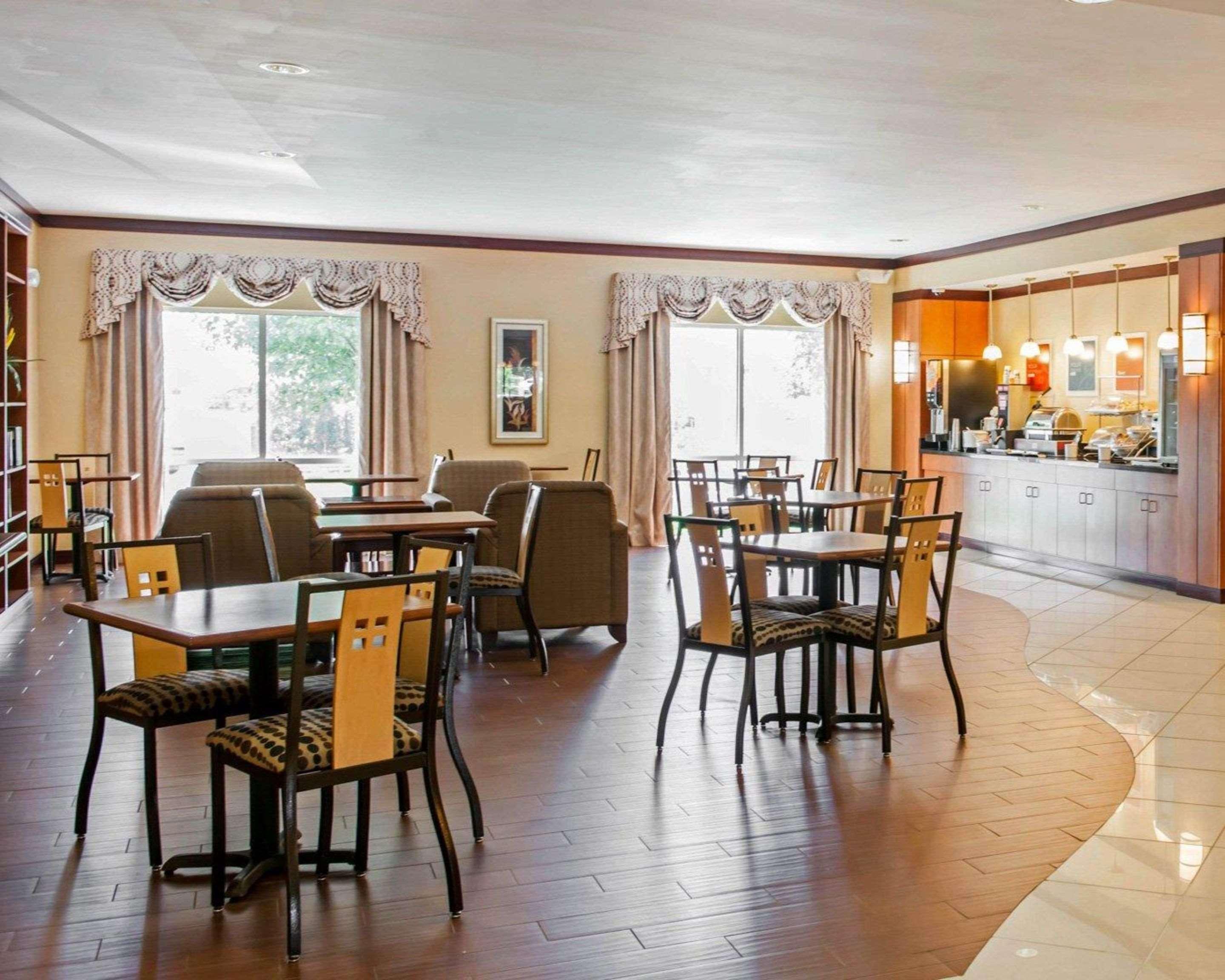 Comfort Suites Southport Eksteriør billede