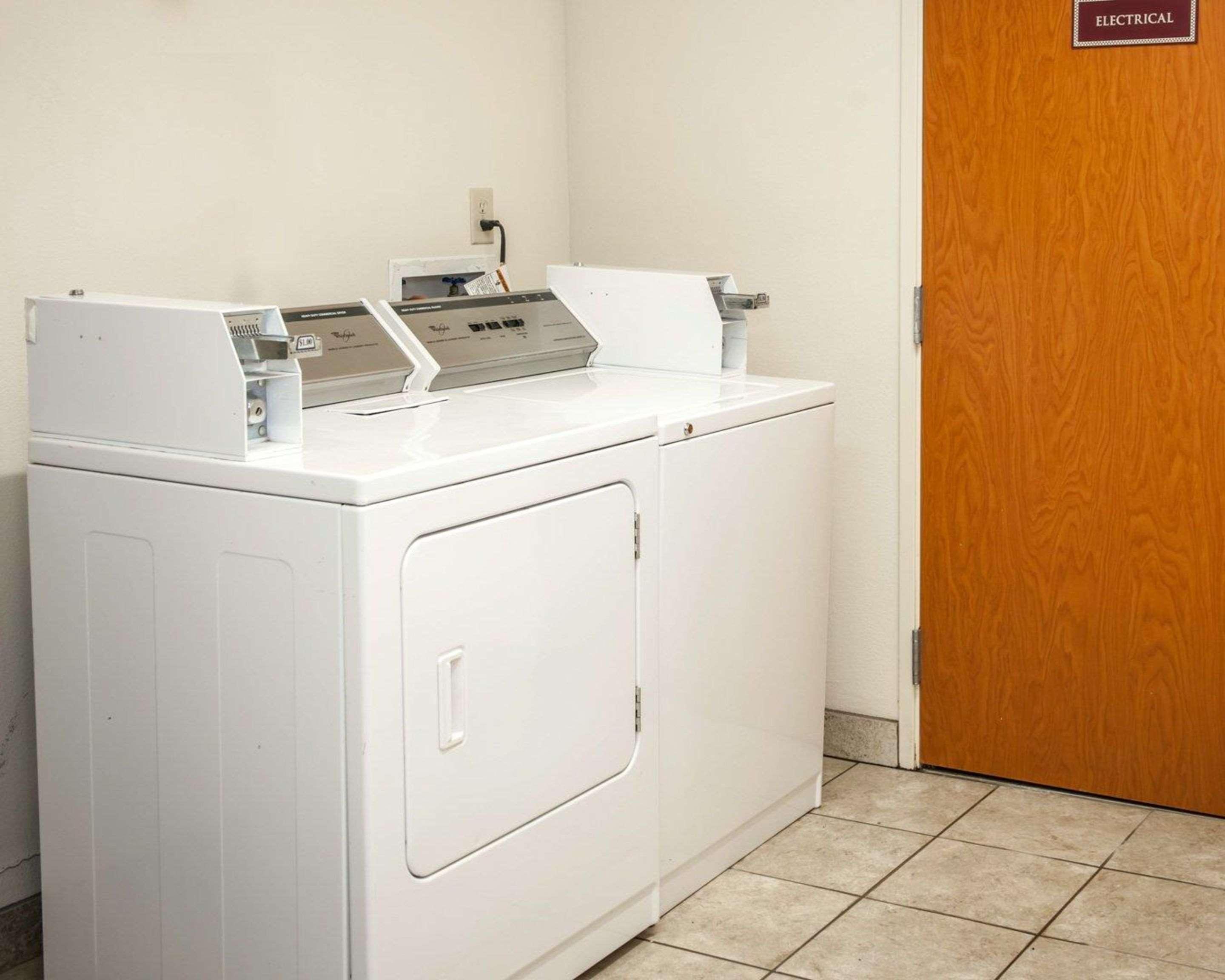 Comfort Suites Southport Eksteriør billede